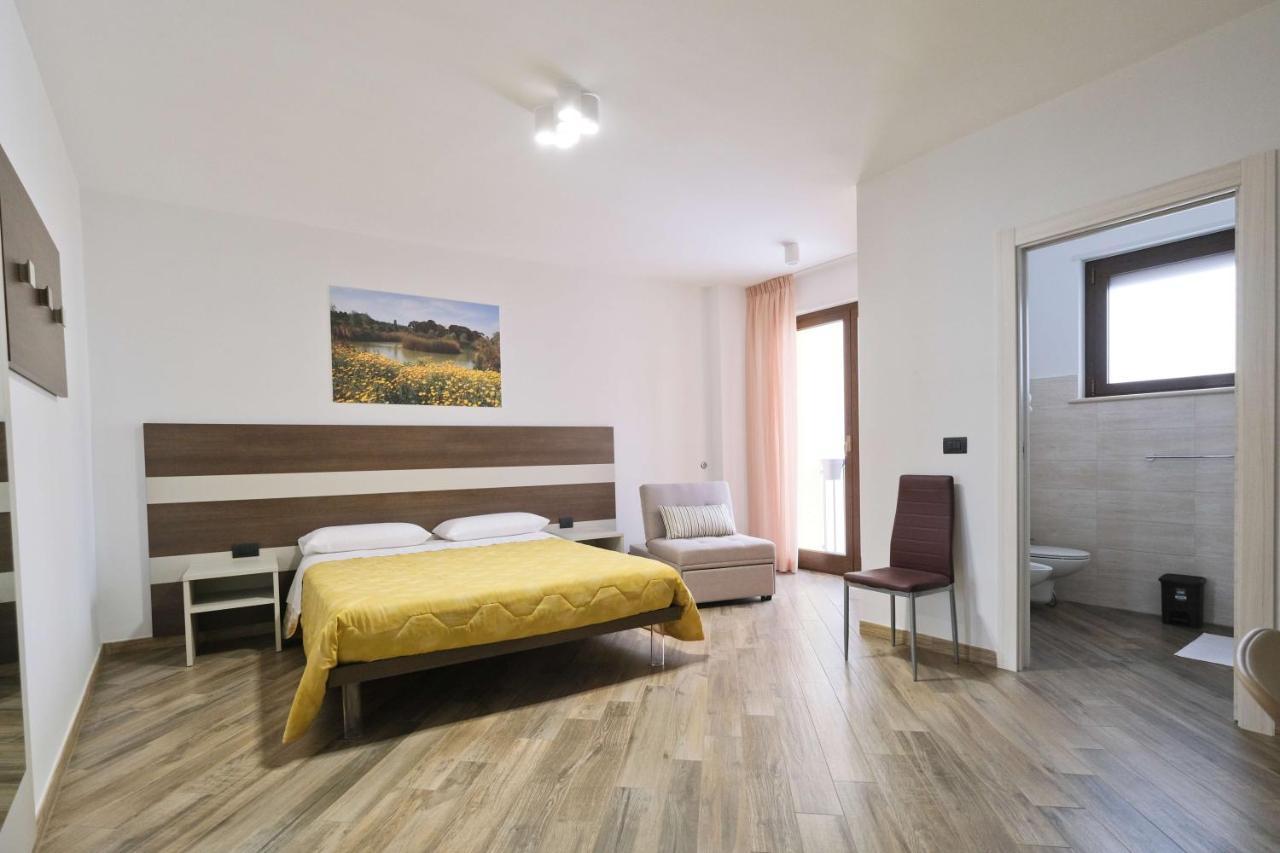 Il Porto Affittacamere B&B Бриндизи Экстерьер фото