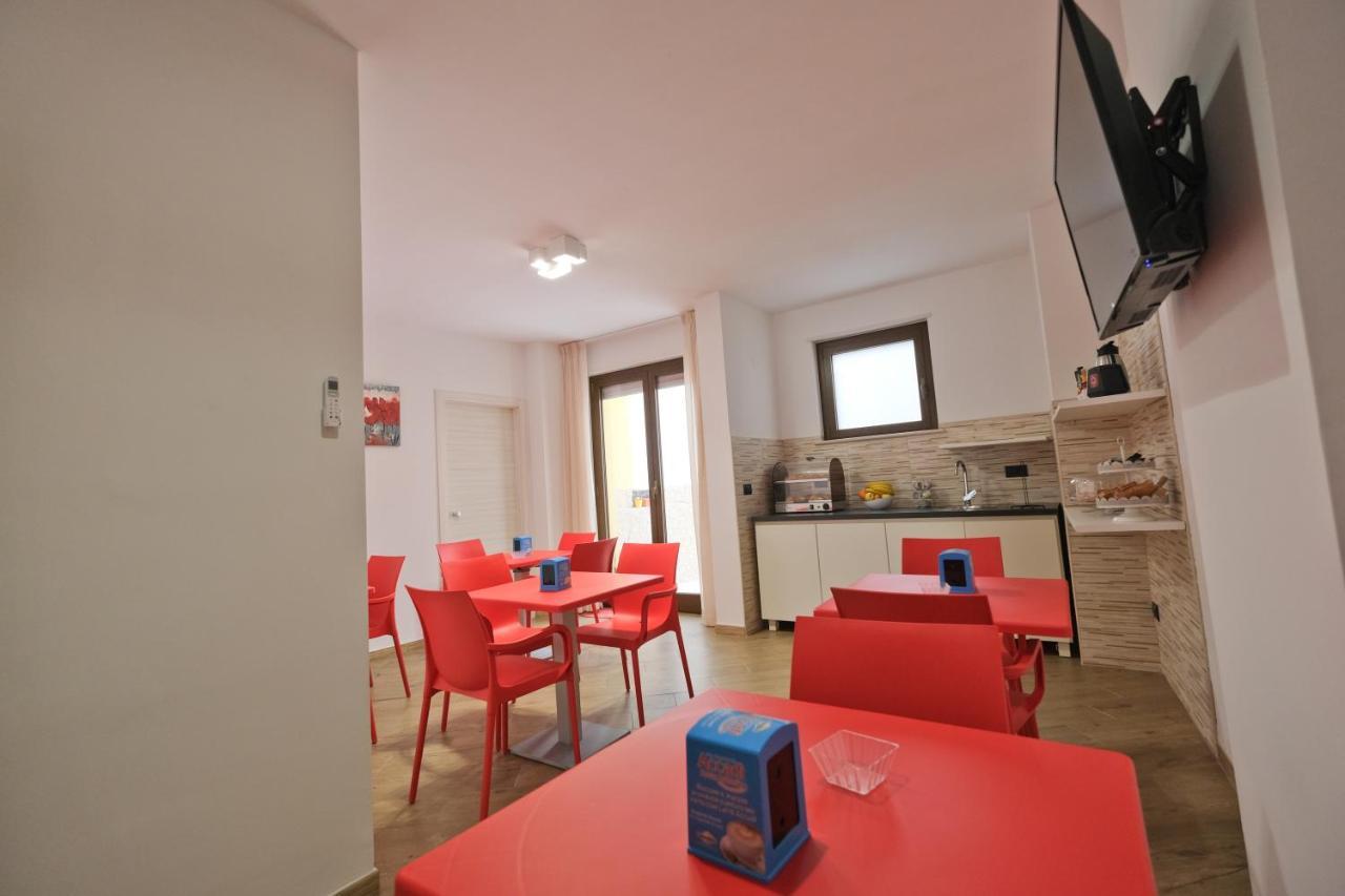 Il Porto Affittacamere B&B Бриндизи Экстерьер фото