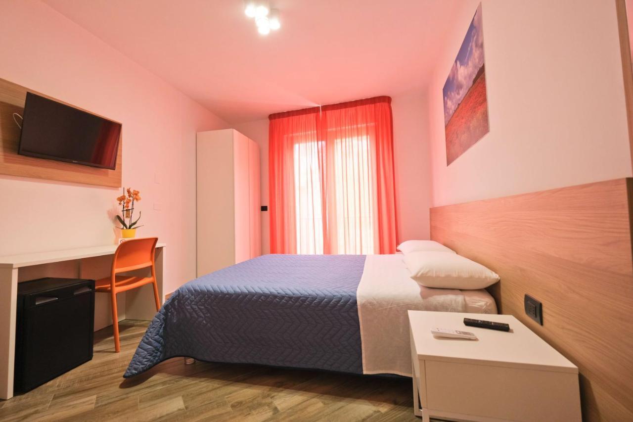 Il Porto Affittacamere B&B Бриндизи Экстерьер фото