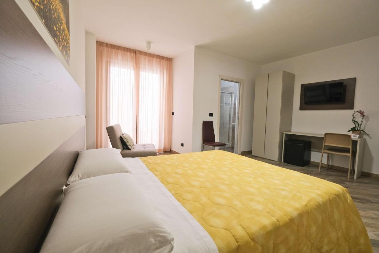 Il Porto Affittacamere B&B Бриндизи Экстерьер фото