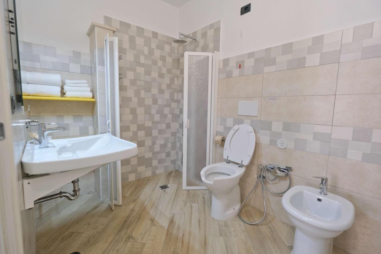 Il Porto Affittacamere B&B Бриндизи Экстерьер фото