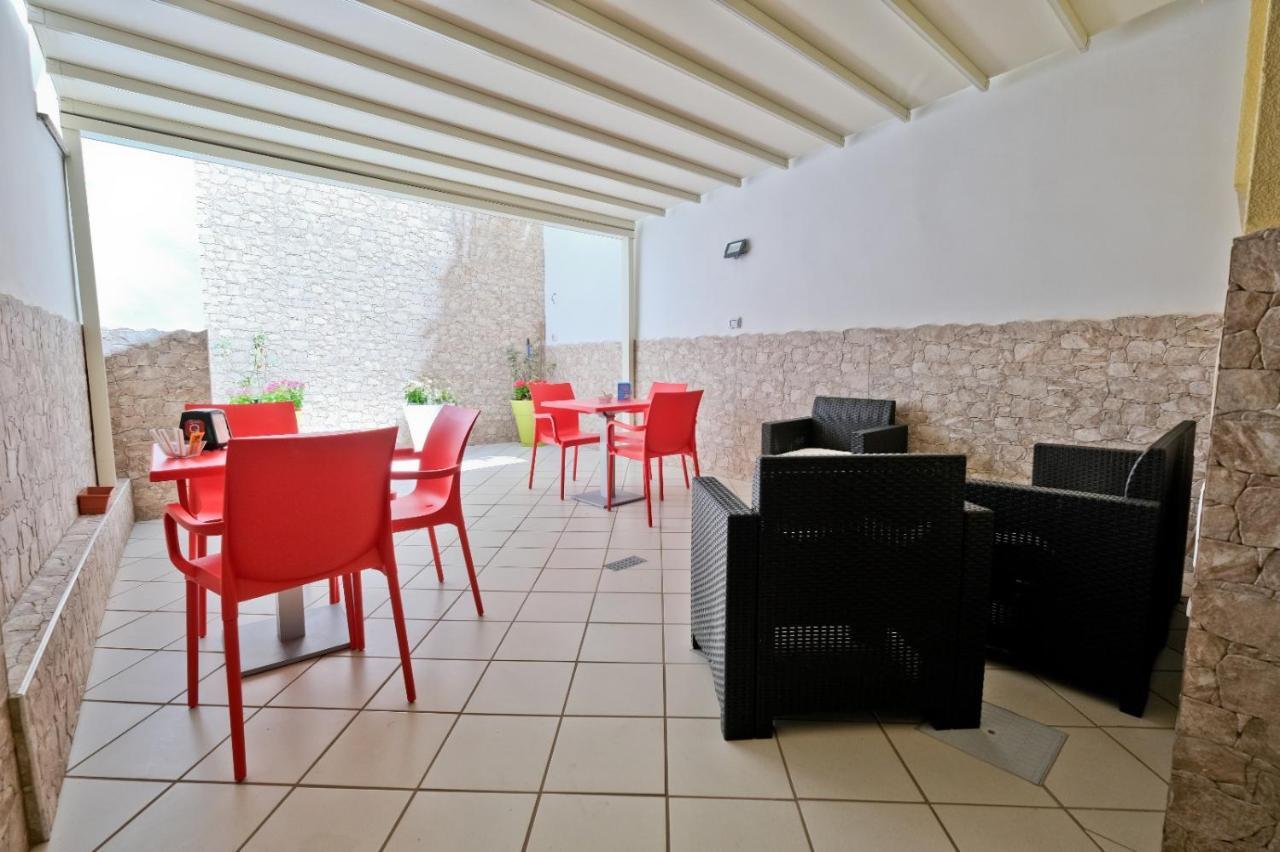Il Porto Affittacamere B&B Бриндизи Экстерьер фото