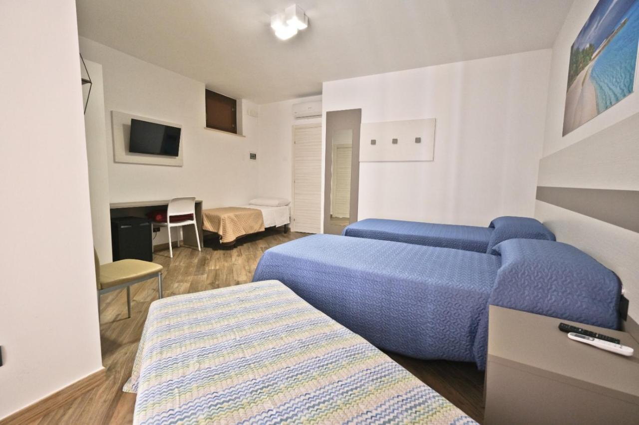 Il Porto Affittacamere B&B Бриндизи Экстерьер фото
